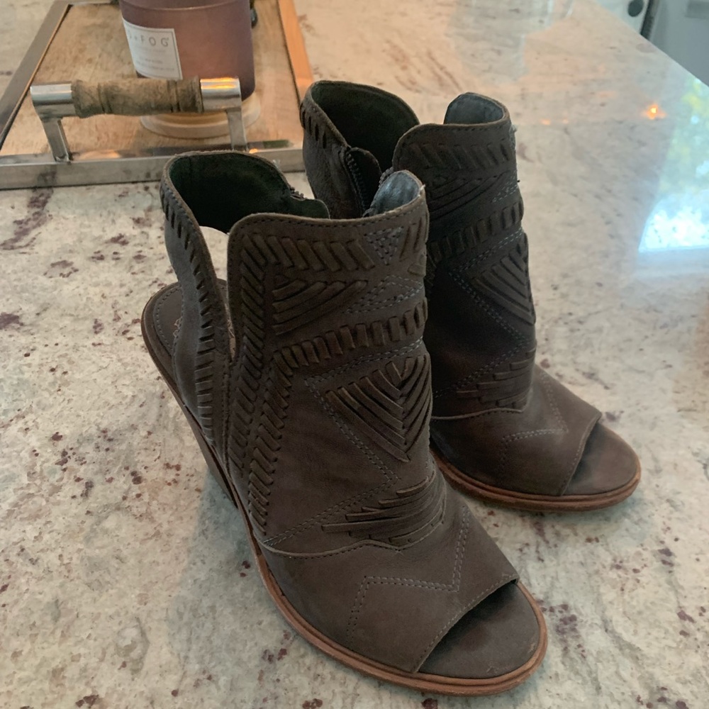 Vince Camuto open toe/heel  ankle booties